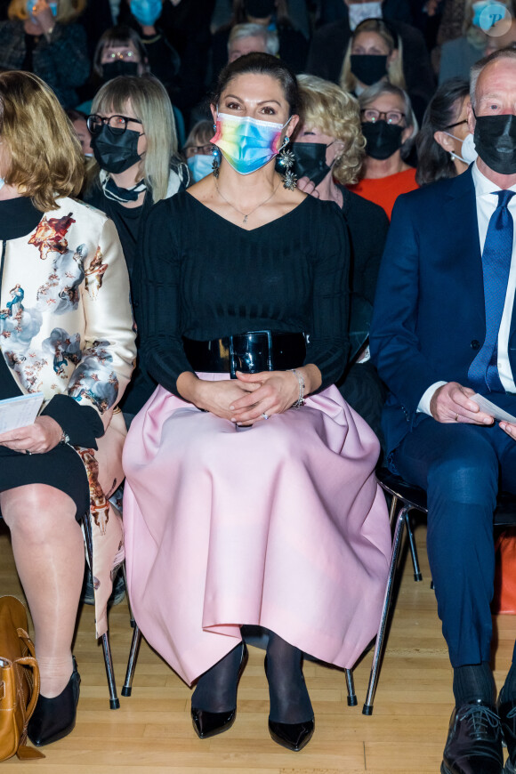 La princesse Victoria de Suède est en visite à l'institut suédois à Paris le 5 décembre 2021