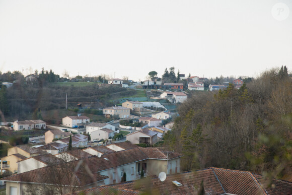 La maison en construction de Delphine Jubillar (Aussaguel) , disparue sans laisser de traces depuis le 16 décembre 2020 à Cagnac les Mines dans le Tarn. Un gendarme et une équipe du service des eaux ont mené des investigations pour chercher des traces dans le réseau raccordé à la maison. Le 7 janvier 2021  © Frédéric Maligne / Bestimage