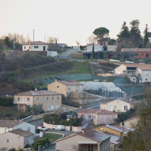 La maison en construction de Delphine Jubillar (Aussaguel) , disparue sans laisser de traces depuis le 16 décembre 2020 à Cagnac les Mines dans le Tarn. Un gendarme et une équipe du service des eaux ont mené des investigations pour chercher des traces dans le réseau raccordé à la maison. Le 7 janvier 2021  © Frédéric Maligne / Bestimage