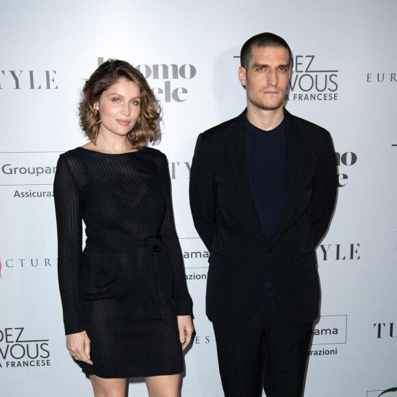 Laetitia Casta et son mari Louis Garrel lors de la première du film 'L'Homme fidèle' à Milan en Italie.