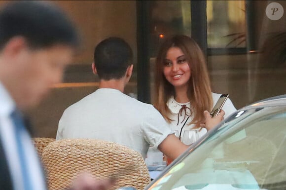 Exclusif - Zahia Dehar est allée dîner avec un ami au restaurant "L'Avenue" à Paris, le 23 juin 2020.