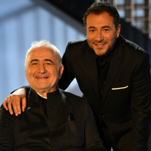 Guy Savoy et Bernard Montiel - Guy Savoy lors de l'enregistrement de l'émission "Animaux Stars" le 24 novembre 2021, qui sera diffusée le 25 décembre 2021 sur la chaine Animaux. © Veeren/Bestimage 