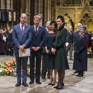 Le prince William, duc de Cambridge, le prince Harry, duc de Sussex et Meghan Markle (enceinte), duchesse de Sussex, Kate Catherine Middleton, duchesse de Cambridge - La famille royale d'Angleterre lors du service commémoratif en l'abbaye de Westminster pour le centenaire de la fin de la Première Guerre Mondiale à Londres. Le 11 novembre 2018