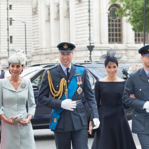 Kate Catherine Middleton, duchesse de Cambridge, le prince William, duc de Cambridge, Meghan Markle, duchesse de Sussex (habillée en Dior Haute Couture par Maria Grazia Chiuri) et le prince Harry, duc de Sussex - Arrivées de la famille royale d'Angleterre à l'abbaye de Westminster pour le centenaire de la RAF à Londres. Le 10 juillet 2018