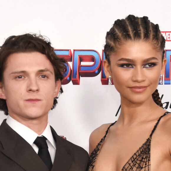Tom Holland et sa compagne Zendaya à la première du film "Spider-Man: No Way Home" à Los Angeles.