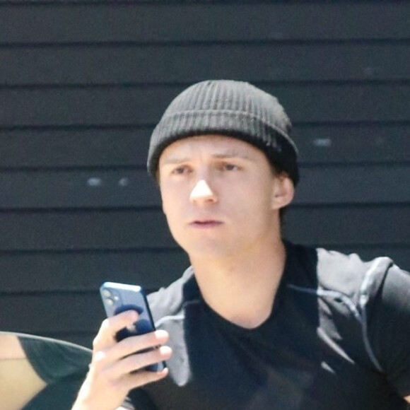 Tom Holland arrive à son cours de gym à Los Angeles, le 2 juillet 2021. 