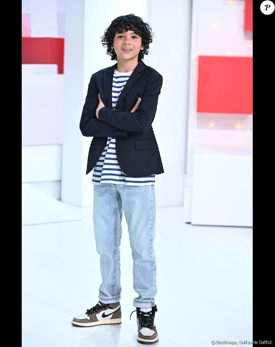 Exclusif - Enzo (Eurovision junior) - Enregistrement de l'émission "Vivement Dimanche prochain" au studio Gabriel, présentée par Michel Drucker le 18 novembre 2021 pour une diffusion sur France 2 le 28/11/2021. © Guillaume Gaffiot/Bestimage