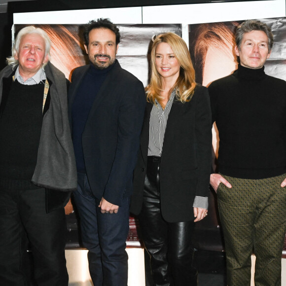 Nadav Lapid, François Rostain, Bruno Salomone et Virginie Efira à la première du film "Madeleine Collins" au cinéma UGC Ciné Cité Les Halles à Paris, le 21 décembre 2021. © Guirec Coadic/Bestimage