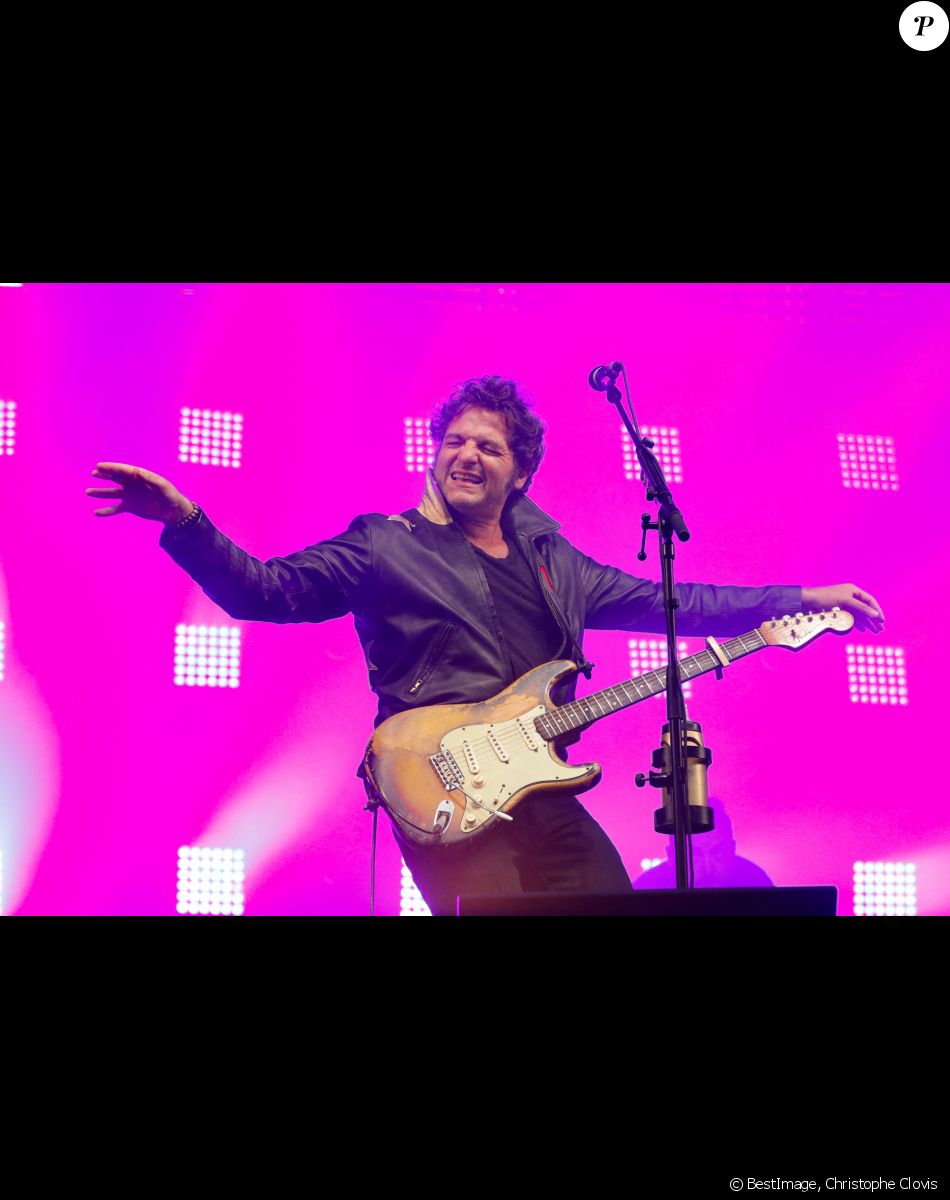 Matthieu Chedid est aux anges ! Le chanteur a annoncé la naissance de son troisième enfant. © Christophe Clovis/Bestimage