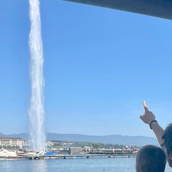 Julien Dereims, le mari d'Anouchka Delon, avec leur fils Lino sur Instagram, août 2021.