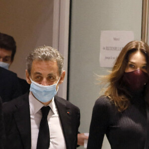 Nicolas Sarkozy quitte la salle d'audience avec sa femme Carla Bruni Sarkozy - procès des "écoutes téléphoniques" (affaire Bismuth) au tribunal de Paris - paris le 9 décembre 2020 © Christophe Clovis / Bestimage