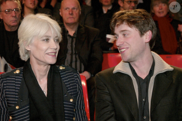 Françoise Hardy et son fils Thomas Dutronc au Zénith en 2005.