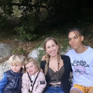 Les quatre enfants du prince Albert de Monaco réunis : Jazmin Grace Grimaldi, Alexandre Coste-Grimaldi et les jumeaux, le prince Jacques et la princesse Gabriella. Sur Instagram, 2021.
