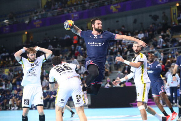 Elohim Prandi (Paris Saint-Germain) - L'équipe de Chambéry bat le PSG (29 - 28) et se qualifie pour la finale de la Coupe de la Ligue de Handball, le 18 décembre 2021 à Metz. © Kevin Domas / Panoramic / Bestimage 