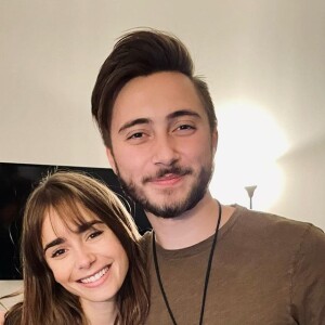Lily Collins et son petit frère Nic. Instagram. Le 6 décembre 2021.
