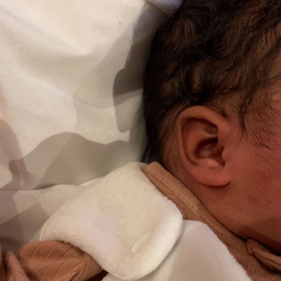 Aya Nakamura, devenue maman pour la 2e fois, a partagé la naissance de sa fille et sa grossesse mystère sur Snapchat.