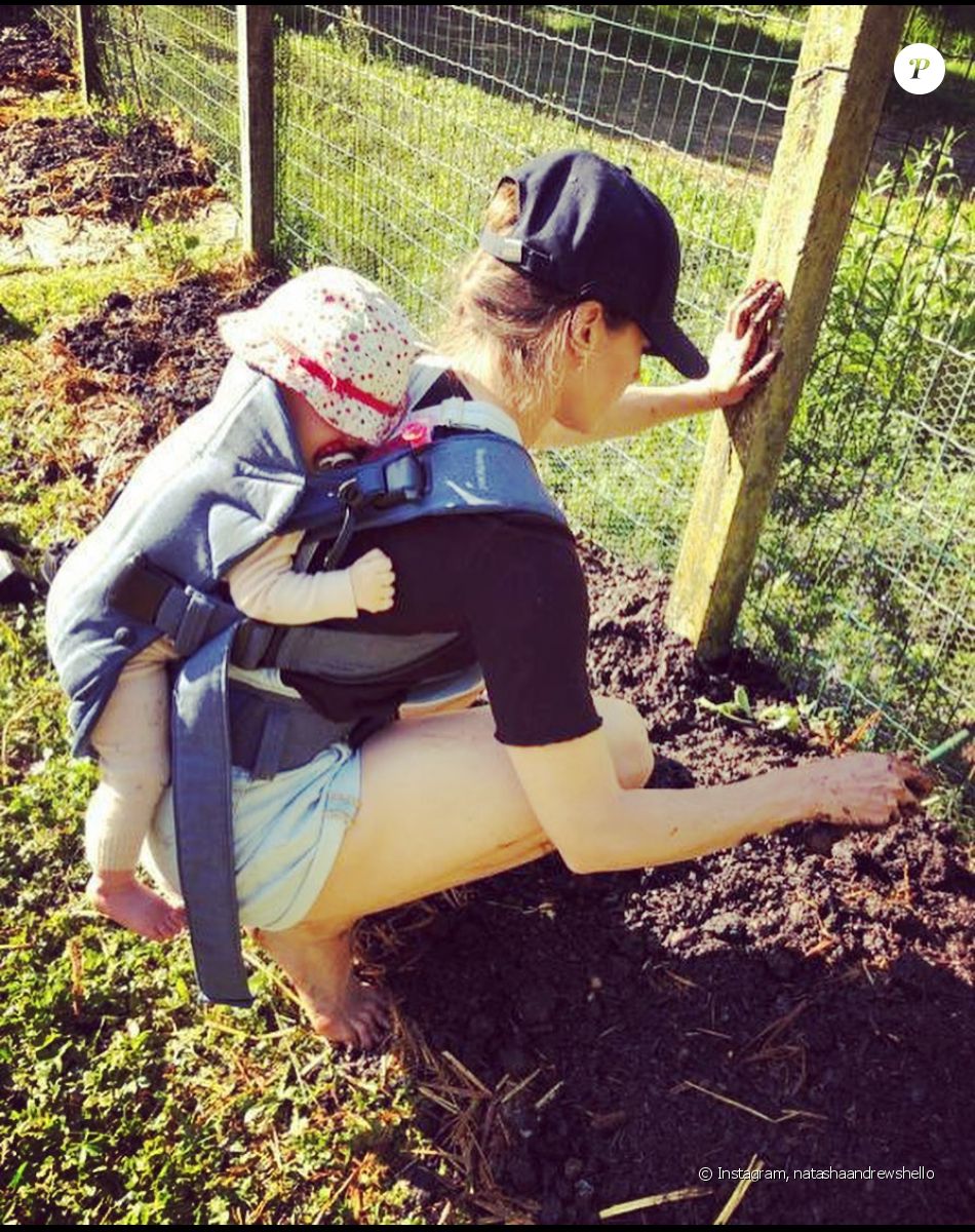 Natasha Andrews et Billie, une des deux filles qu'elle partage avec son compagnon Pierre Niney, sur Instagram, 2019.