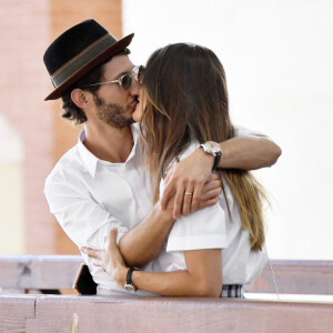 Exclusif - Pierre Niney et sa femme Natasha Andrews arrivent à Venise pour la 77ème édition du festival international du film de Venise (Mostra) le 2 septembre 2020.