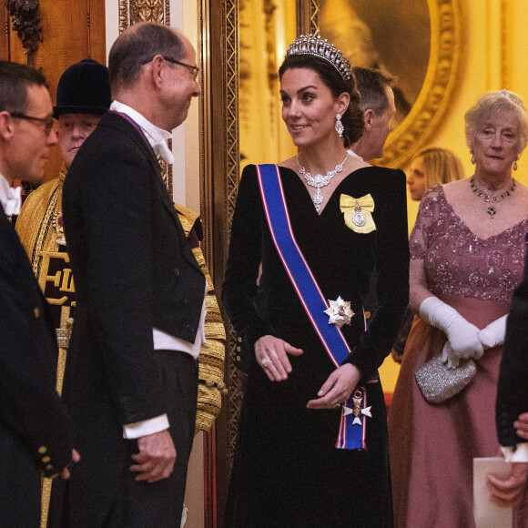 Kate Middleton, duchesse de Cambridge - La reine Elisabeth II d'Angleterre reçoit les membres du corps diplomatique à Buckingham Palace, le 11 décembre 2019.
