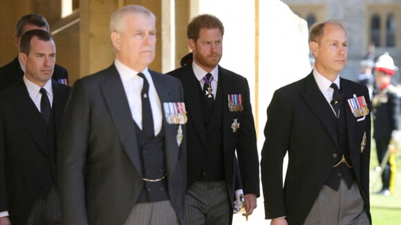 Prince Andrew : Accusé d'agressions sexuelles sur mineure, la reine lui retire ses titres