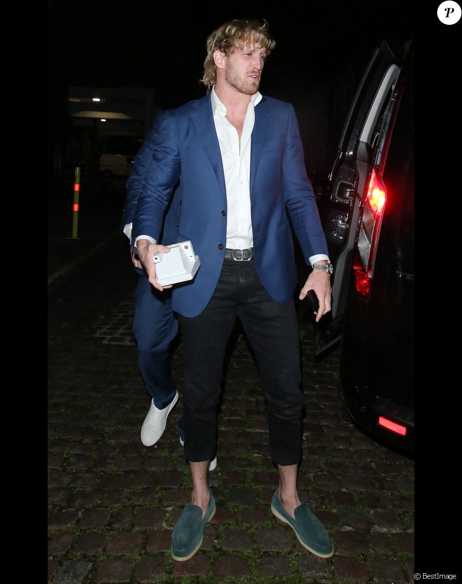 Logan Paul à la sortie du "Chiltern Firehouse" à Londres, le 14 septembre 2021.