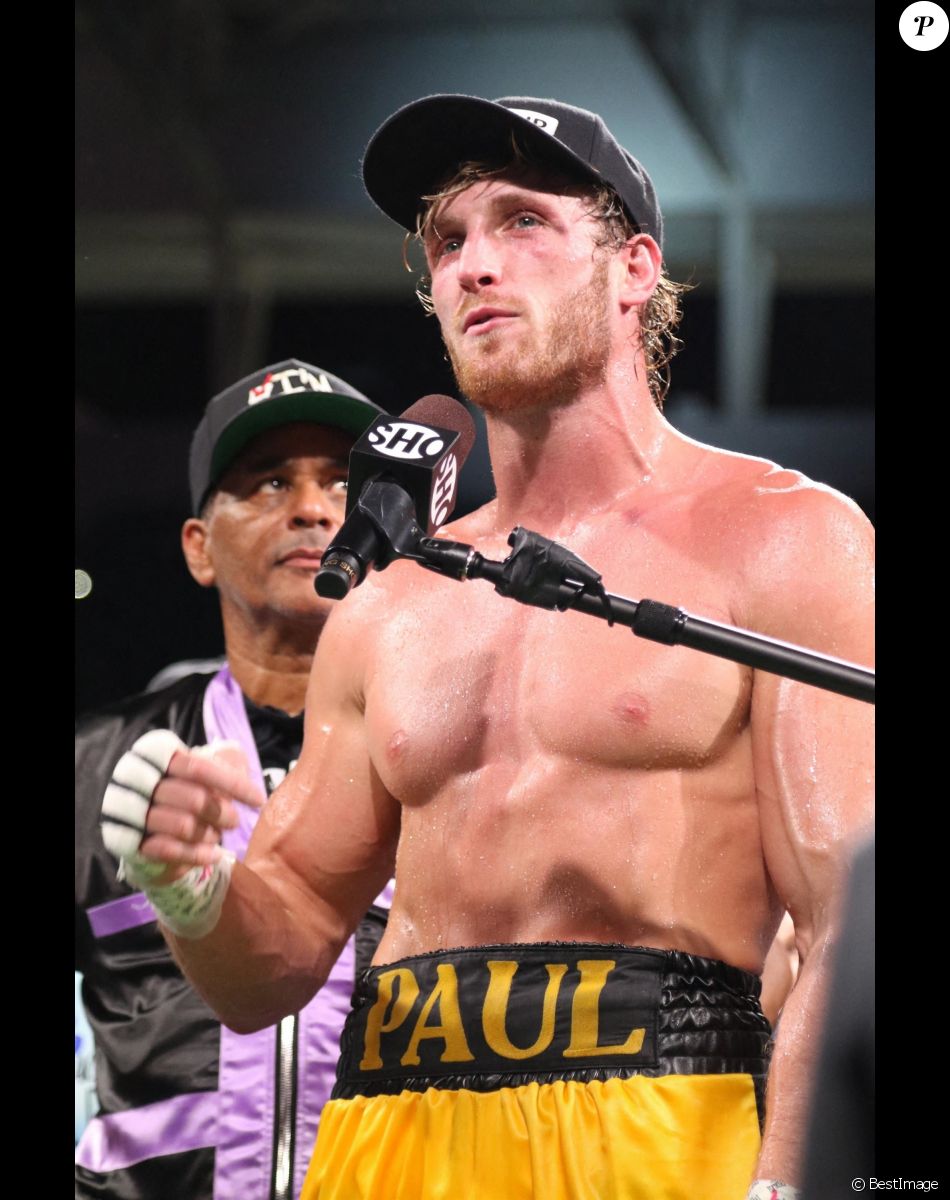 Logan Paul - Les people assistent au combat de boxe de Floyd Mayweather VS Paul Logan au Hard Rock Stadium à Miami, le 6 juin 2021.