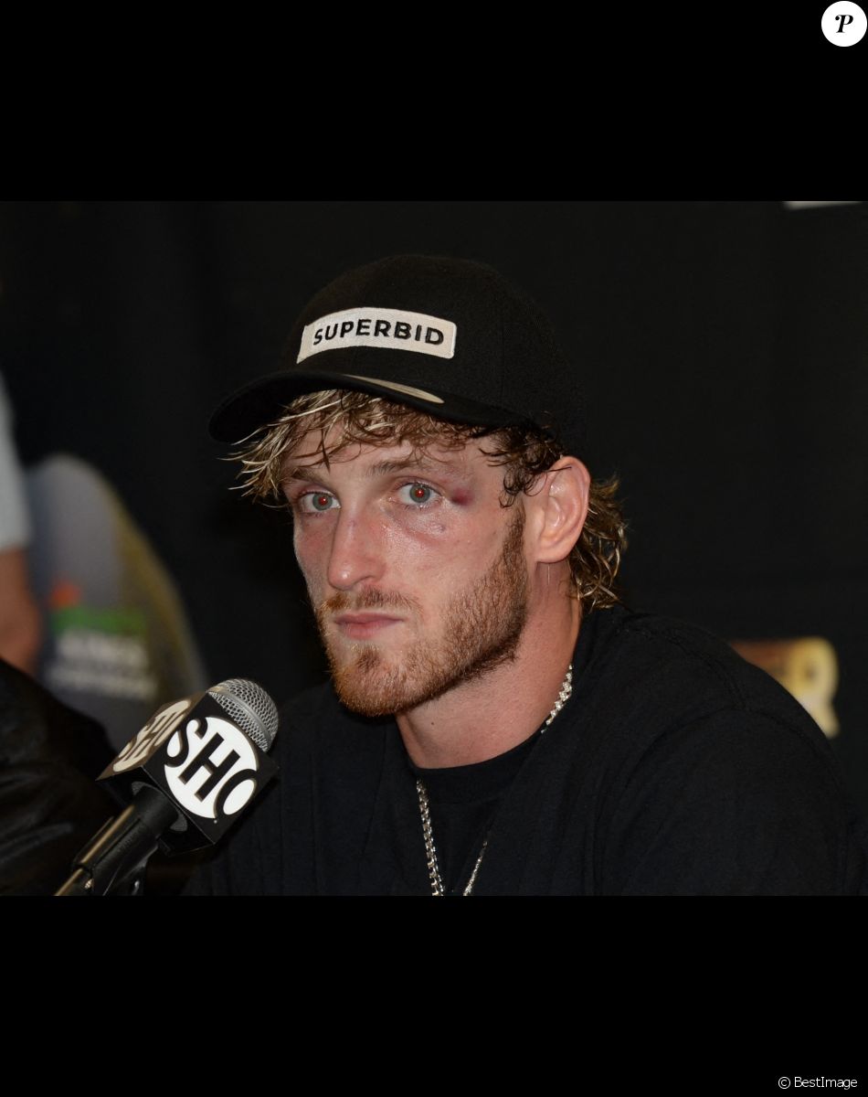 Le YouTubeur Paul Logan en conférence de presse après son combat d'exhibition en boxe anglais au Hard Rock Stadium de Miami, Floride, Etats-Unis, le 6 juin 2021.