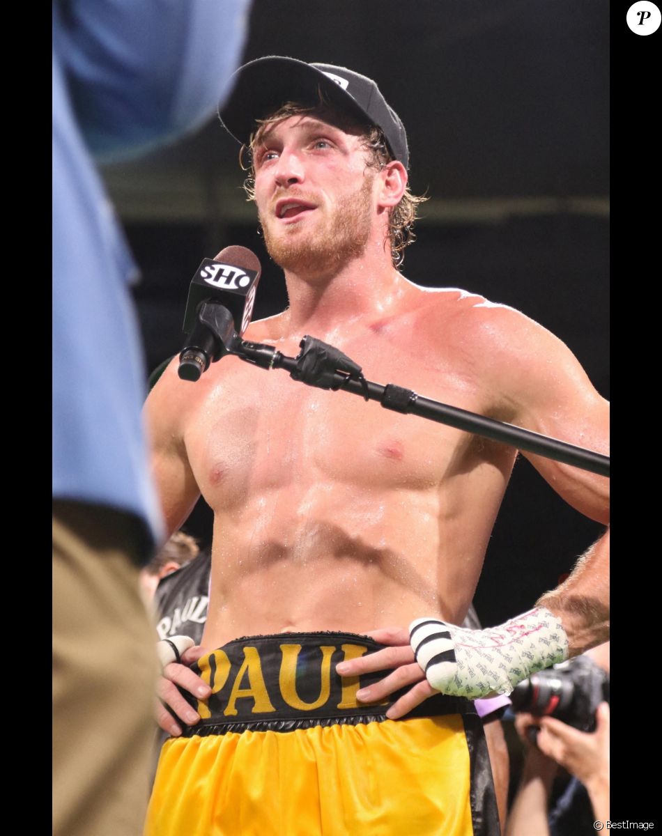 Logan Paul - Les people assistent au combat de boxe de Floyd Mayweather VS Paul Logan au Hard Rock Stadium à Miami, le 6 juin 2021.