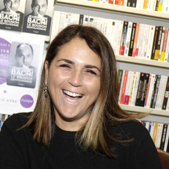 Exclusif - Valérie Benaïm - Valérie Benaïm et Sandra Freeman dédicacent leur livre "Jean-Pierre Bacri, Le Bougon Gentilhomme aux éditions de l'Archipel à Paris le 8 janvier 2022. © Cédric Perrin/Bestimage