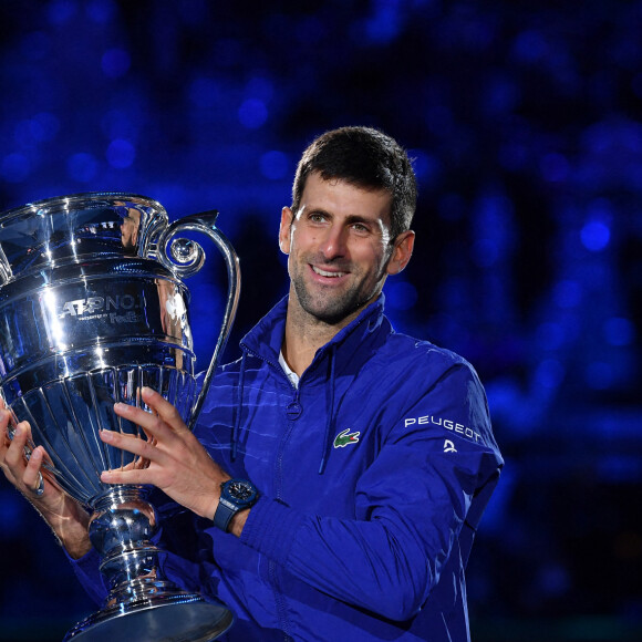 Le Serbe Novak Djokovic remporte son 7 ème trophée du n°1 mondial au classement ATP après avoir battu le Norvégien Casper Ruud (7-6, 6-2) au Masters de tennis de Turin, le 15 novembre 2021. © Antoine Couvercelle / Panoramic / Bestimage