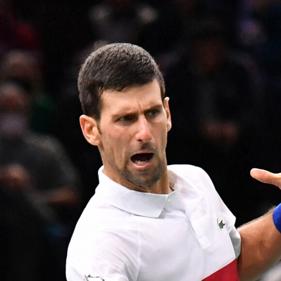 Novak Djokovic remporte la finale homme du Rolex Paris Masters face à Daniil Medvedev le 7 novembre 2021. © Veeren/Bestimage