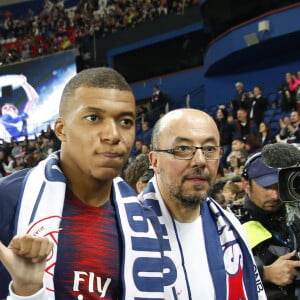 Kylian Mbappé et son frère Ethan - Le PSG célèbre son titre de Champion de France 2019 au Parc ders Princes à Paris, le 18 mai 2019. © Marc Ausset-Lacroix/Bestimage 