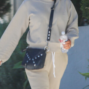 Exclusif - Christina Milian, enceinte, sort d'un rendez-vous chez Epione Skin Care à Los Angeles le 14 janvier 2021