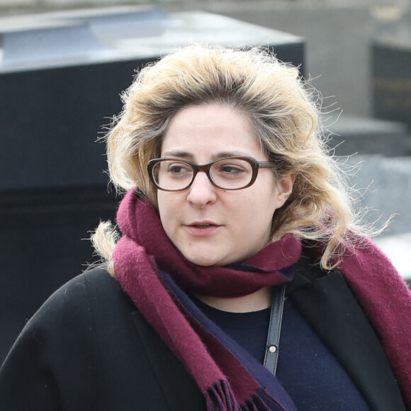 Marilou Berry lors des obsèques de Véronique Colucci au cimetière communal de Montrouge, le 12 avril 2018.