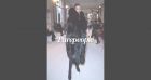 Tina Kunakey se la joue yéti chic : emmitouflée, elle brave le froid pour la Fashion Week de Paris