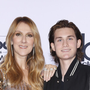 Céline Dion et son fils René Charles Angélil au press room de la soirée Billboard Music Awards à T-Mobile Arena à Las Vegas, le 22 mai 2016 © Mjt/AdMedia via Bestimage