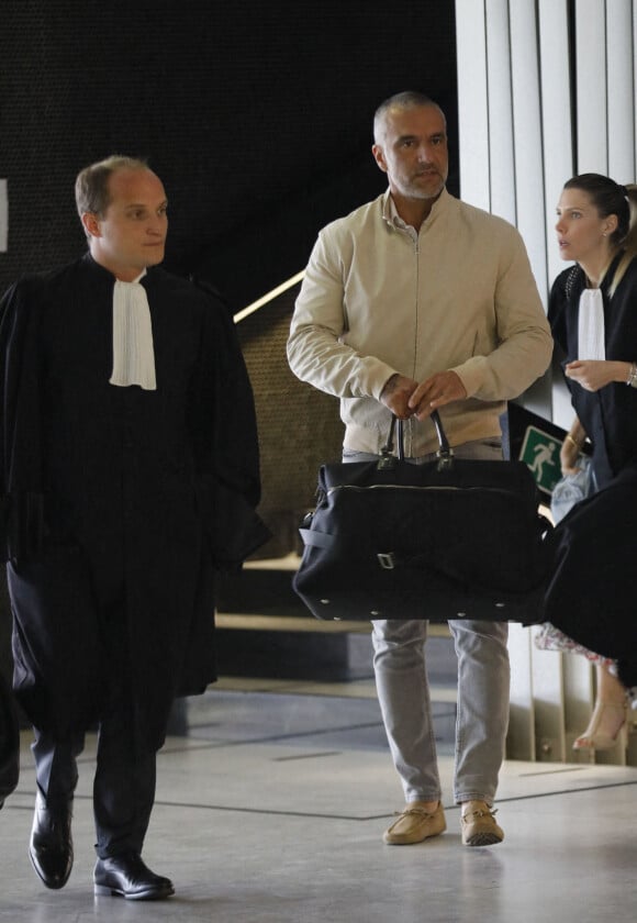 Exclusif - Patrick Antonelli, le mari de la chanteuse A.Bent, quitte le tribunal de grande instance à Nanterre, après avoir reçu le verdict de son procès.