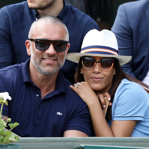 Amel Bent et son mari Patrick Antonelli dans les tribunes des internationaux de tennis de Roland Garros à Paris, France. © Dominique Jacovides - Cyril Moreau/Bestimage