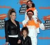 Mariah Carey et Nick Cannon avec leurs jumeaux Monroe et Moroccan aux Nickelodeon Kids' Choice Awards organisés à Inglewood, il y a trois ans.