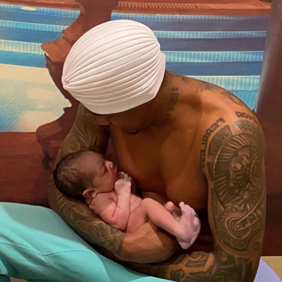 Nick Cannon (ici photographiée avec sa fille Powerful Queen), attendrait un nouvel enfant, son huitième !