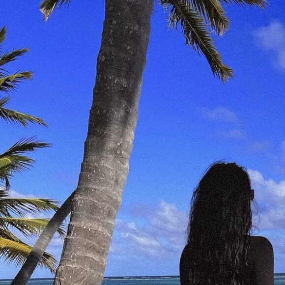Kim Kardashian, torride en bikini, profite de vacances. Janvier 2022.
