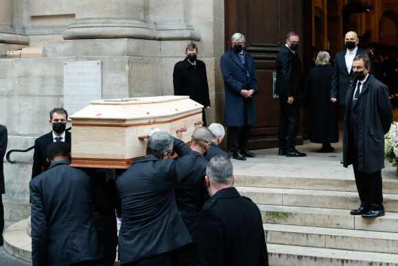 Illustration cercueil - Arrivées aux obsèques de Thierry Mugler au temple protestant de l'Oratoire du Louvre à Paris 