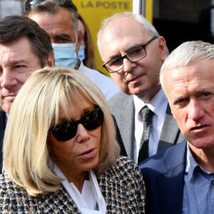 Brigitte Macron, Didier Deschamps et Christian Estrosi, le maire de Nice, durant la clôture nationale de l'opération Pièces Jaunes 2022, sur la colline du Château à Nice, le 4 février 2022. La Fondation Hôpitaux de Paris-Hôpitaux de France organise chaque année l'opération Pièces Jaunes, une collecte de fonds en faveur des enfants et adolescents hospitalisés. Depuis 1989, l'opération Pièces Jaunes a déjà aidé les équipes soignantes et médicales à concrétiser près de 15000 projets au bénéfice des patients, des soignants et des aidants et 6500 projets au profit des personnes âgées. © Bruno Bebert / Bestimage