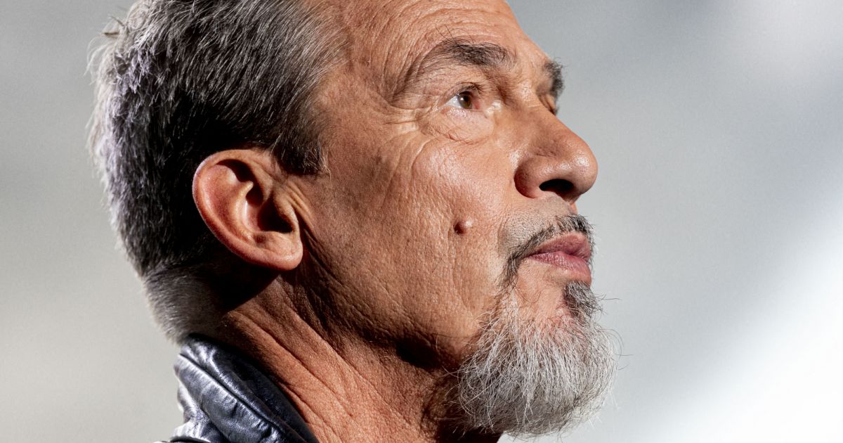 Florent Pagny a débuté la chimiothérapie : optimiste, il donne des nouvelles de sa santé Florent Pagny a débuté la chimiothérapie : optimiste, il donne des nouvelles de sa santé