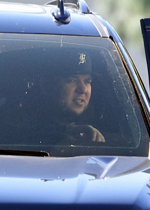 Exclusif - Rob Kardashian dépose sa fille Dream à la 'Boulderdash Indoor Rock Climbing' à Northridge, pour un après-midi de jeux avec ses cousins Saint West et True Thompson. Le 3 février 2022.