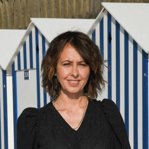 Valérie Bonneton lors du photocall du jury du 35e festival de Cabourg le 10 juin 2021. © Coadic Guirec / Bestimage