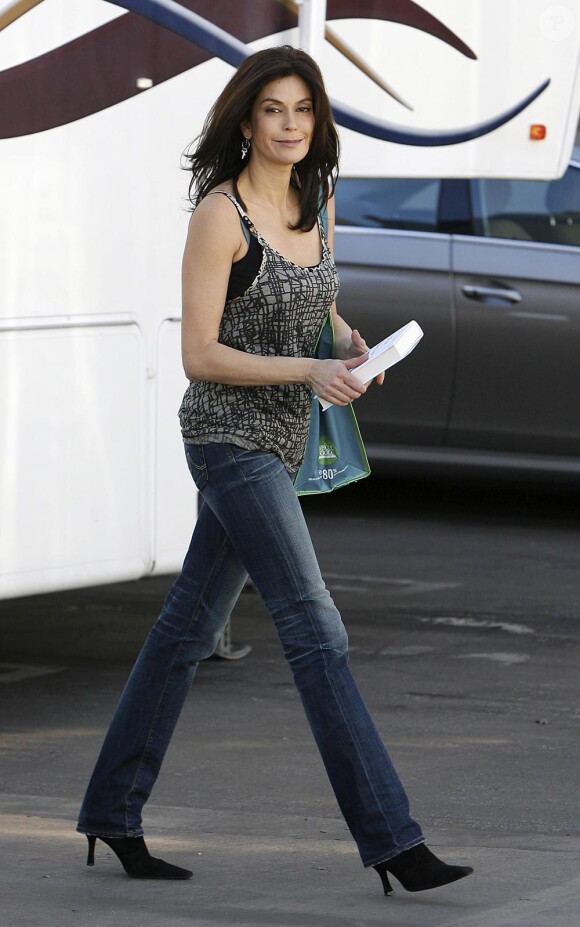 Teri Hatcher sur le tournage de Desperate Housewives à Los Angeles le 6 janvier 2010