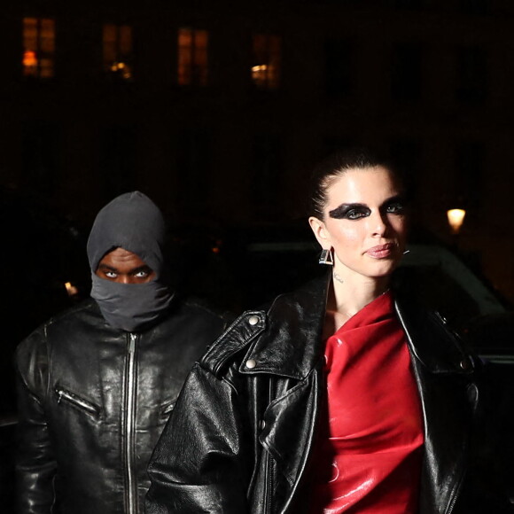 Kanye West (Ye) et sa compagne Julia Fox se rendent dans les ateliers de couture Rick Owens dans le cadre de la Fashion Week de Paris, France, le 23 janvier 2022. © Da Silva-Perusseau/Bestimage 