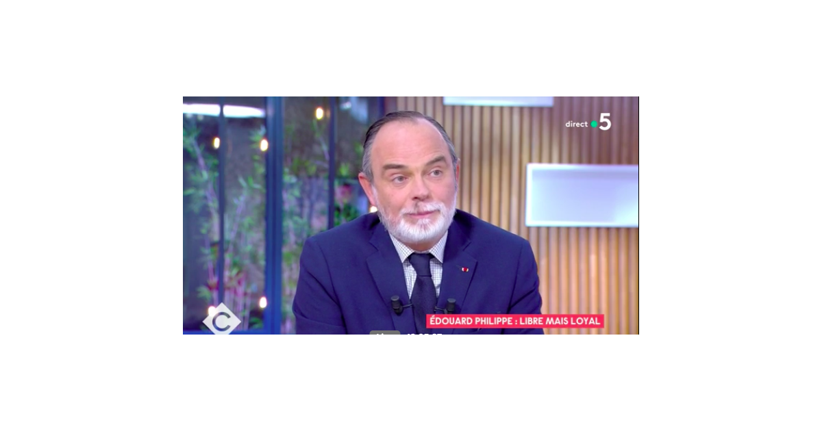 Edouard Philippe de retour : sa barbe devenue totalement blanche ne passe pas inaperçue Edouard Philippe de retour : sa barbe devenue totalement blanche ne passe pas inaperçue