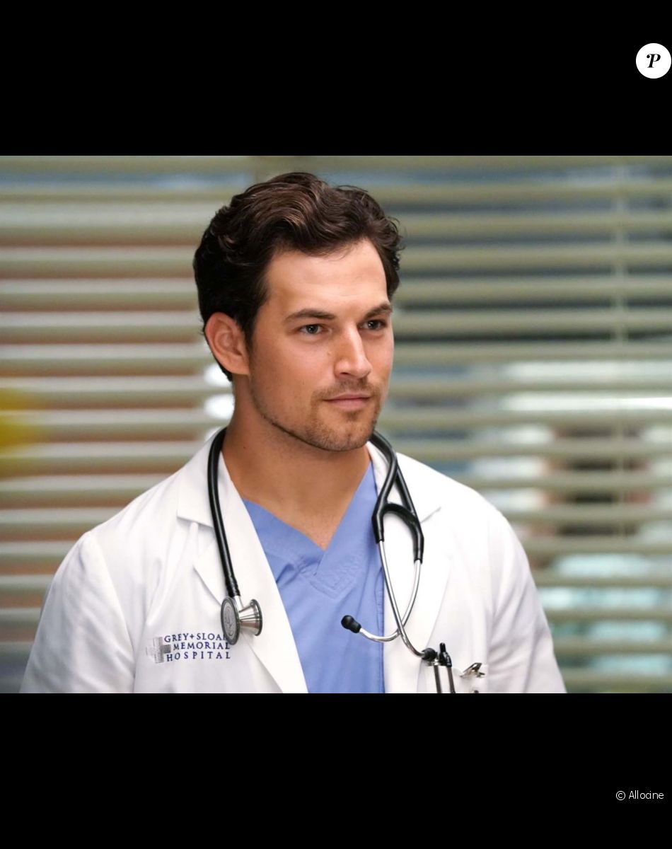 Giacomo Gianniotti dans la série Grey's Anatomy.